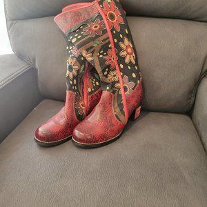 Retro style boots